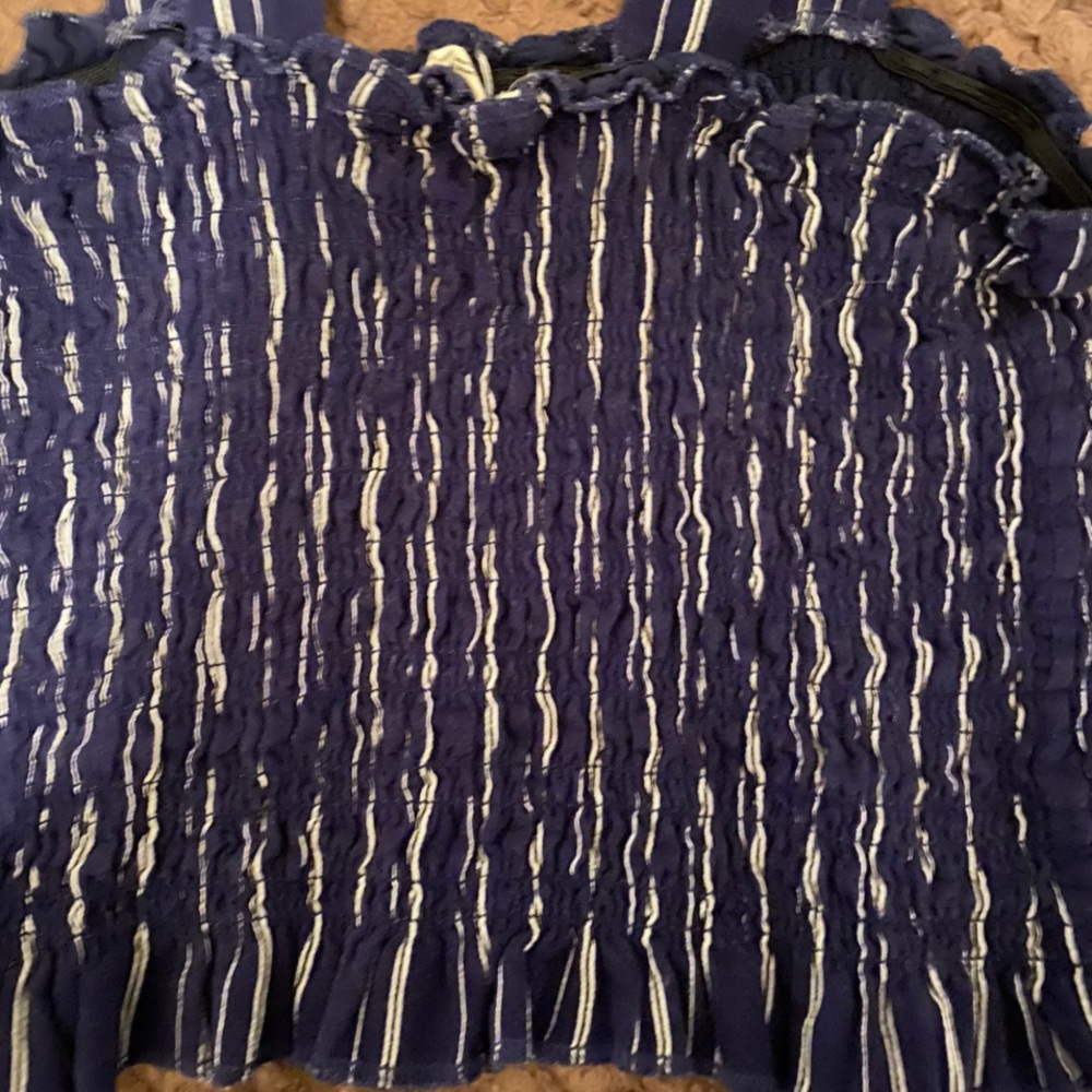 cute top! - Picture 4 of 4